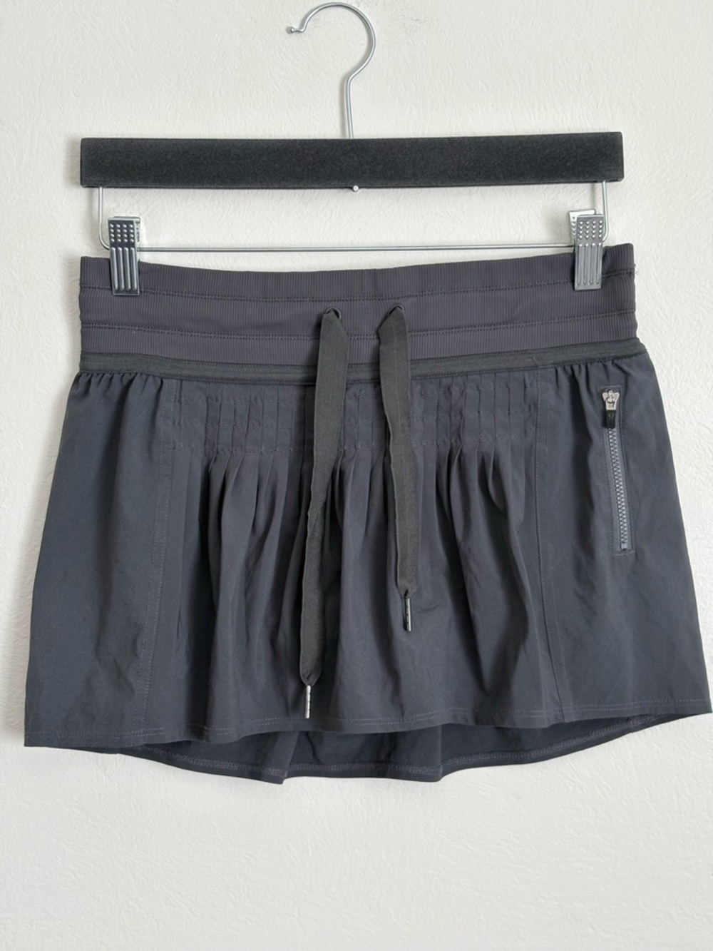 Lululemon Athletica Pleated Tennis Skirt Running Shorts Sz 4